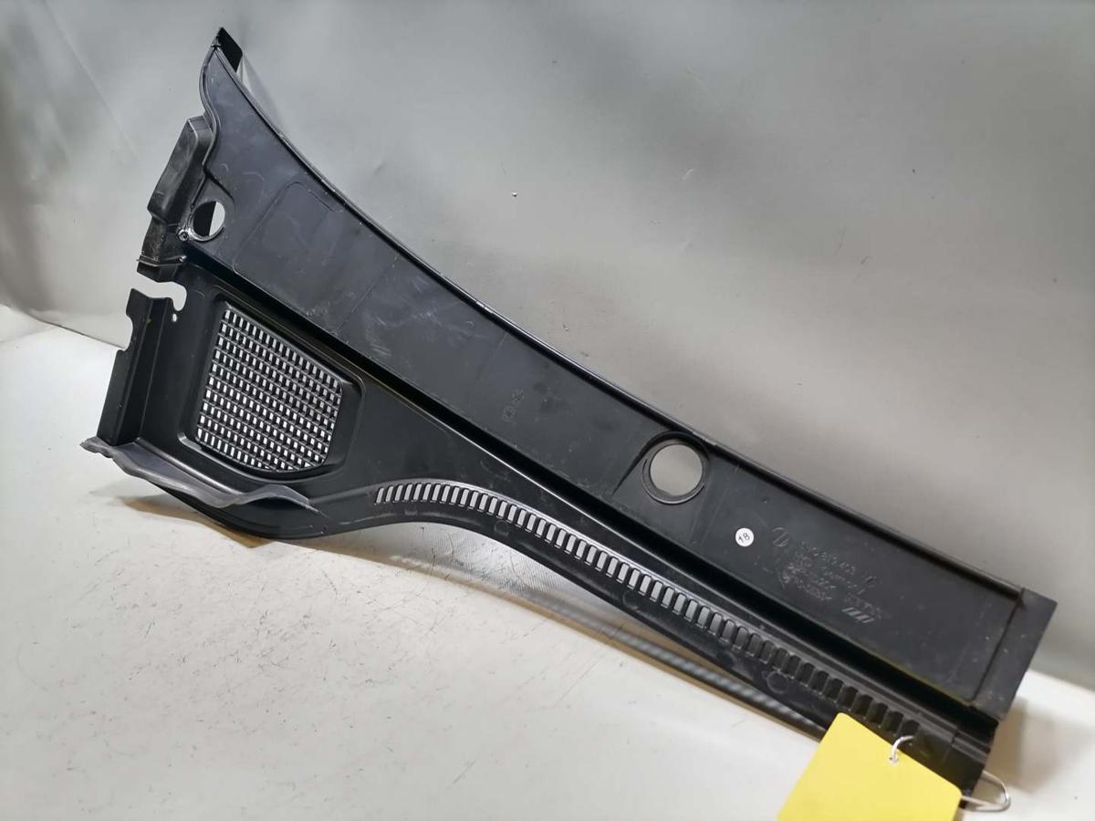 VW Golf 8 original Windlauf Abdeckung Wasserkasten vorn links Bj.2024